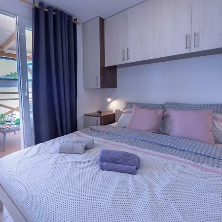 Mobile Luna Apartament