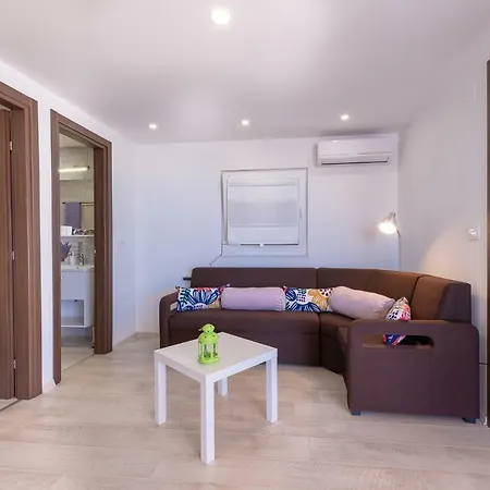 Mobile Luna Apartament