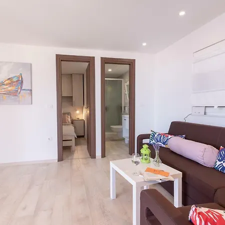Mobile Luna Apartament *